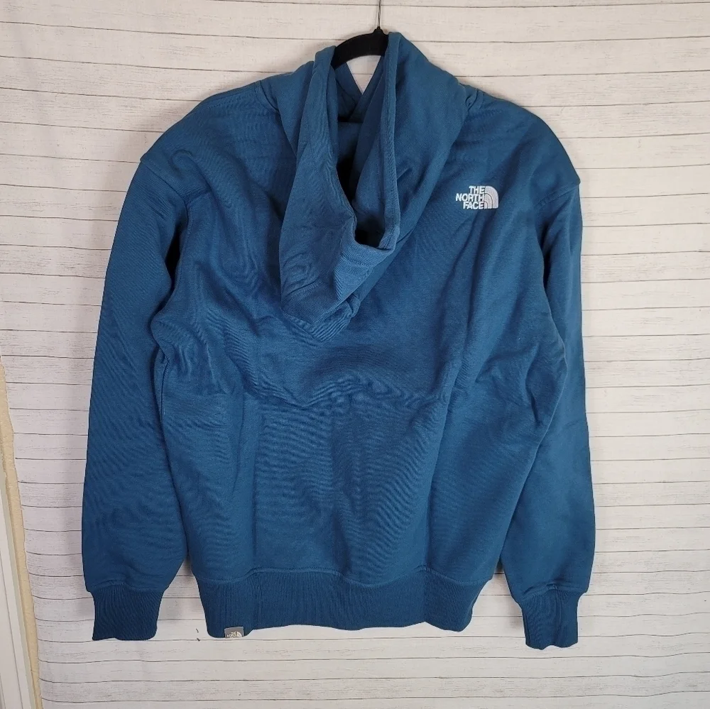 The North Face Essential Hoodie in Montery Blue, sz Medium